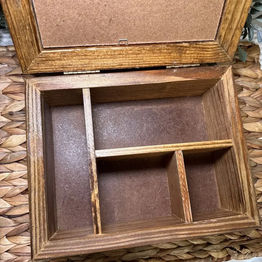 Quilts & Friends Picture Glass Top Keepsake Box Wood Sewing Jewelry Storage Vtg